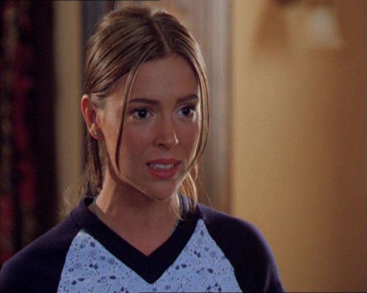 Charmed-Online_dot_net-2x01WitchTrial0426.jpg