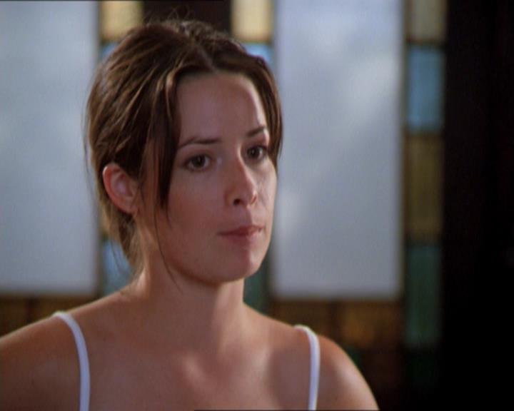 Charmed-Online_dot_net-2x01WitchTrial0435.jpg