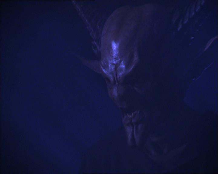 Charmed-Online_dot_net-2x01WitchTrial0455.jpg