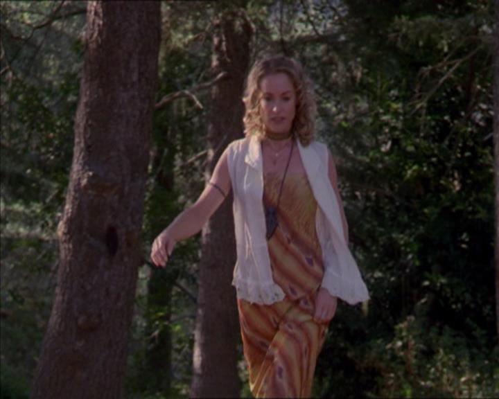Charmed-Online_dot_net-2x01WitchTrial0491.jpg