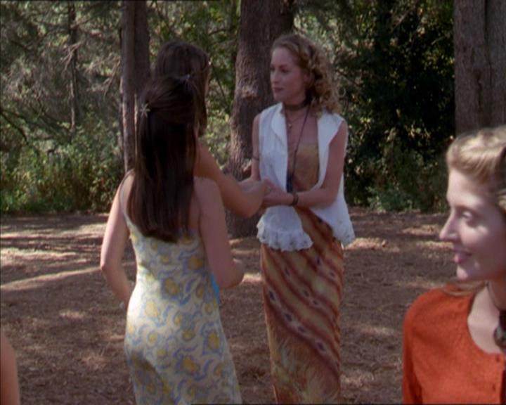 Charmed-Online_dot_net-2x01WitchTrial0496.jpg