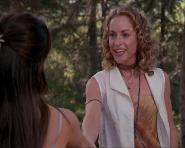 Charmed-Online_dot_net-2x01WitchTrial0502.jpg