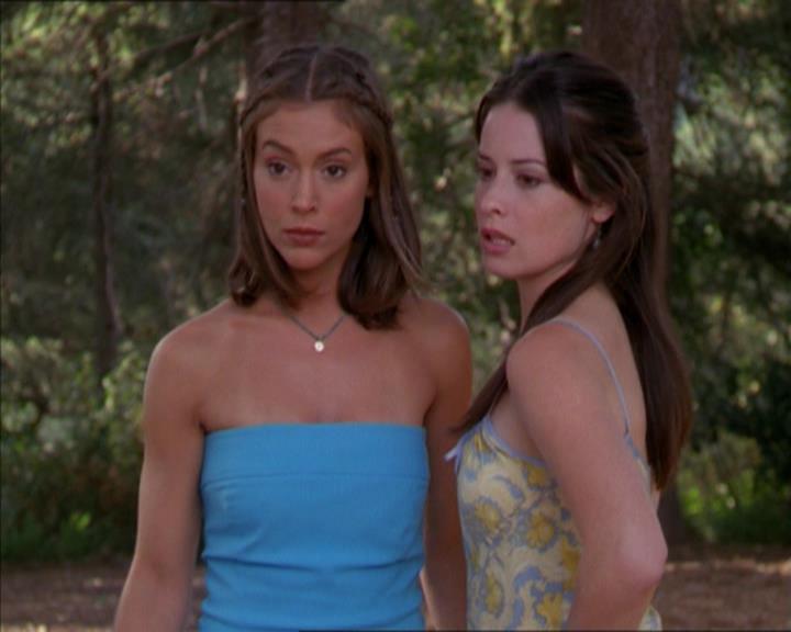 Charmed-Online_dot_net-2x01WitchTrial0557.jpg