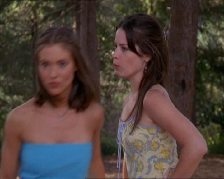 Charmed-Online_dot_net-2x01WitchTrial0562.jpg