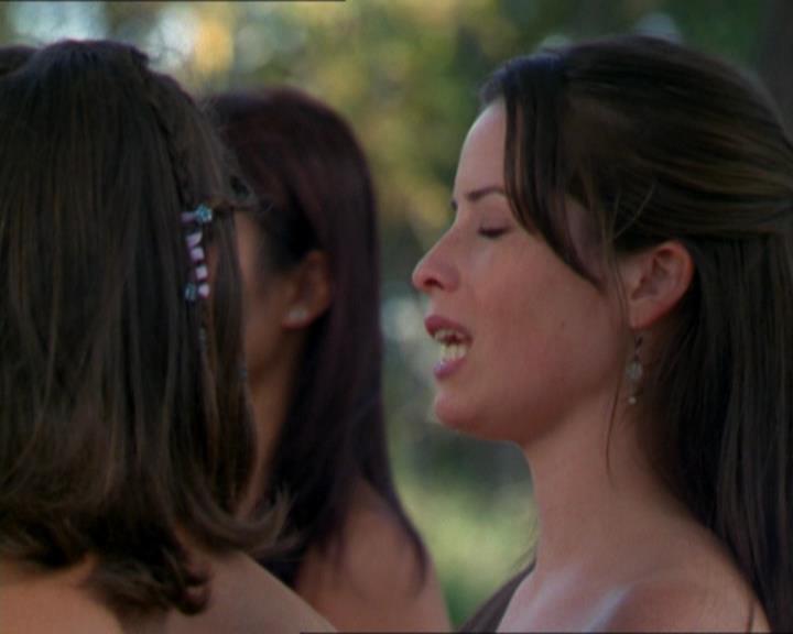 Charmed-Online_dot_net-2x01WitchTrial0589.jpg