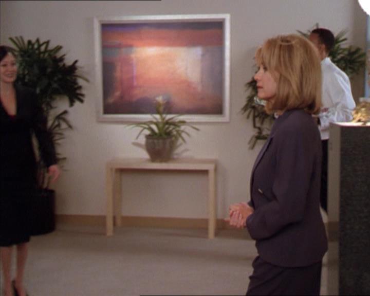 Charmed-Online_dot_net-2x01WitchTrial0605.jpg