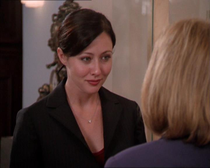 Charmed-Online_dot_net-2x01WitchTrial0630.jpg