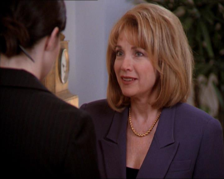 Charmed-Online_dot_net-2x01WitchTrial0635.jpg