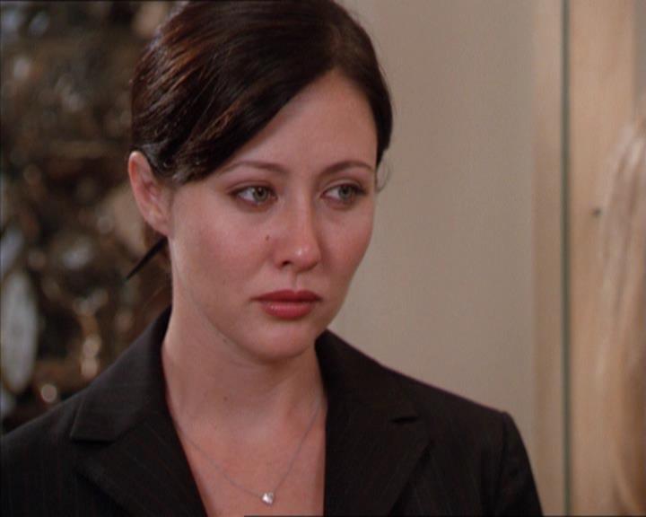 Charmed-Online_dot_net-2x01WitchTrial0667.jpg