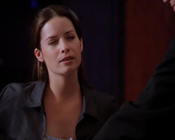 Charmed-Online_dot_net-2x01WitchTrial0716.jpg