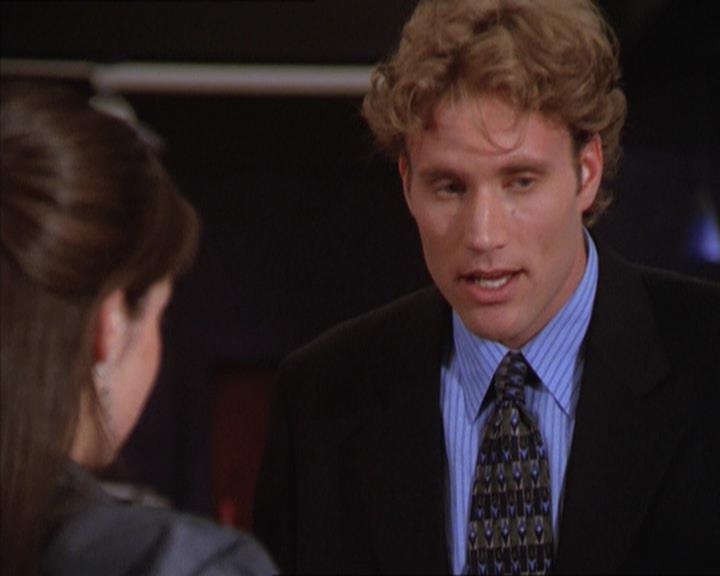 Charmed-Online_dot_net-2x01WitchTrial0720.jpg