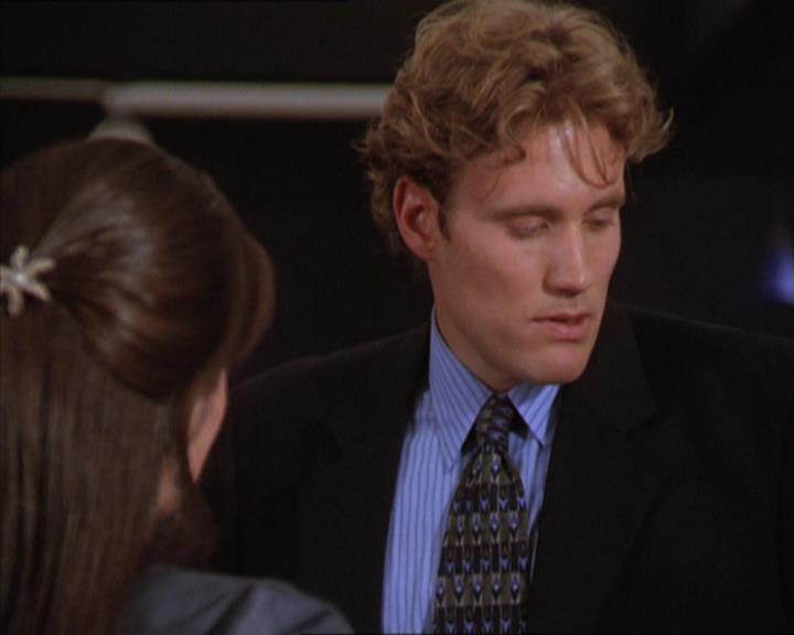 Charmed-Online_dot_net-2x01WitchTrial0753.jpg