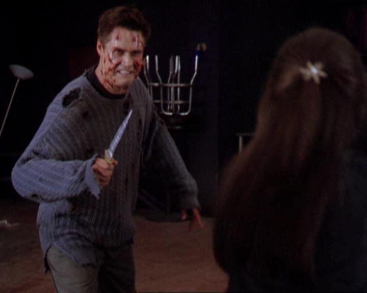 Charmed-Online_dot_net-2x01WitchTrial0838.jpg