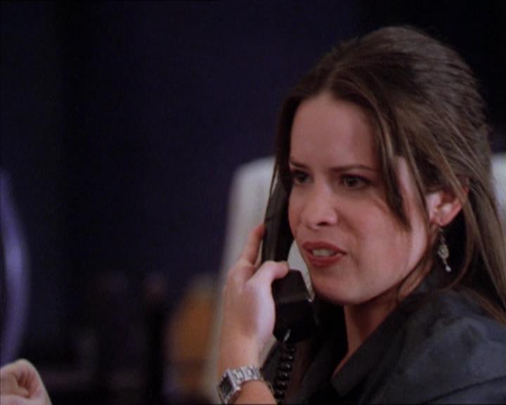 Charmed-Online_dot_net-2x01WitchTrial0842.jpg