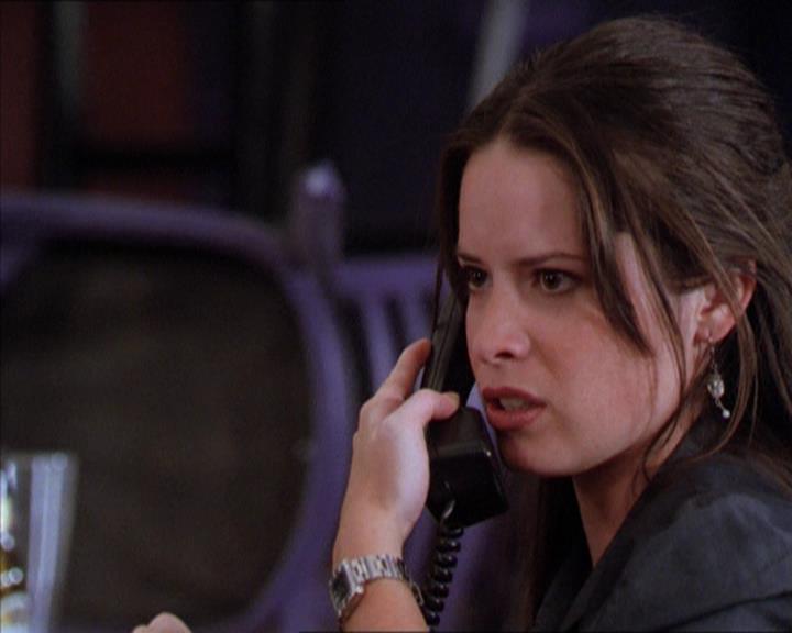 Charmed-Online_dot_net-2x01WitchTrial0844.jpg