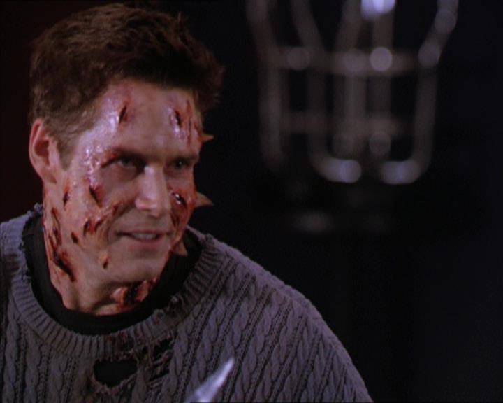 Charmed-Online_dot_net-2x01WitchTrial0847.jpg