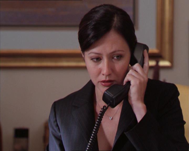 Charmed-Online_dot_net-2x01WitchTrial0869.jpg