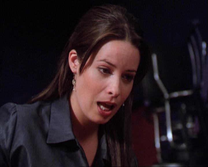 Charmed-Online_dot_net-2x01WitchTrial0897.jpg