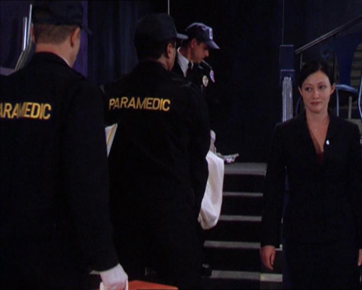 Charmed-Online_dot_net-2x01WitchTrial0919.jpg