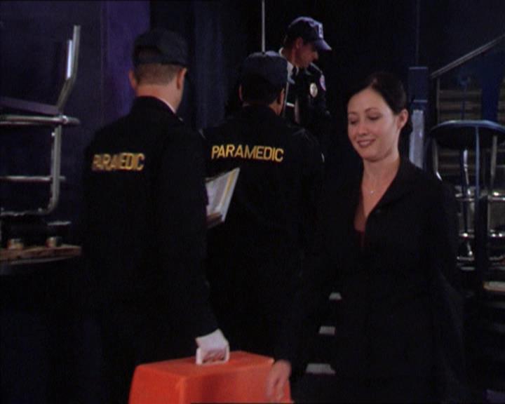 Charmed-Online_dot_net-2x01WitchTrial0920.jpg
