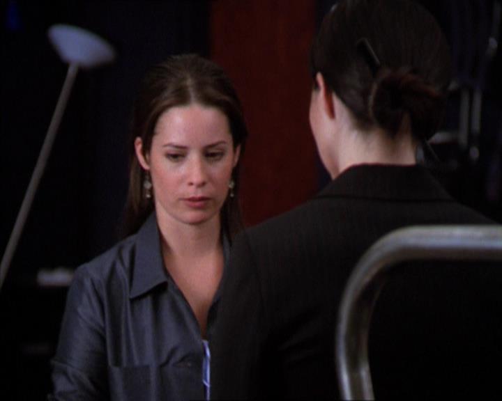 Charmed-Online_dot_net-2x01WitchTrial0944.jpg