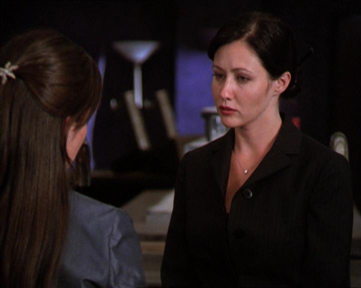 Charmed-Online_dot_net-2x01WitchTrial0956.jpg