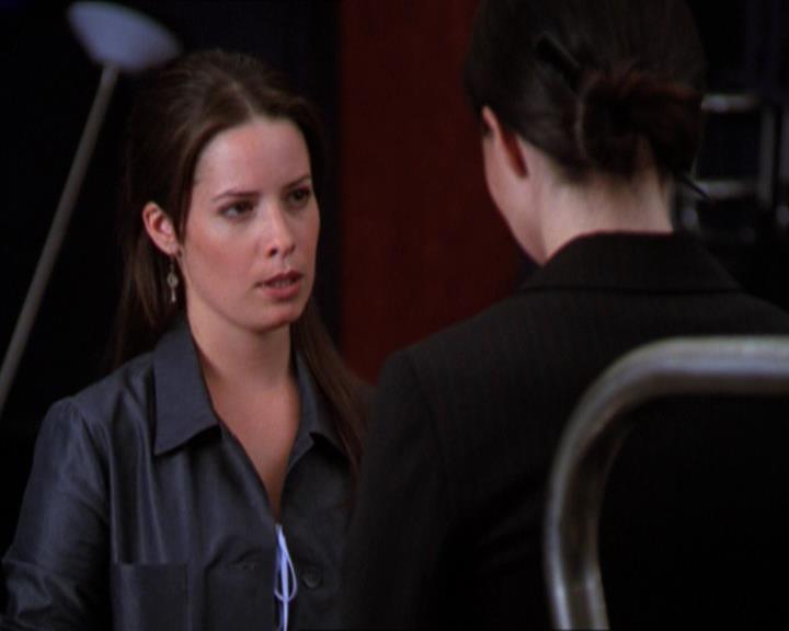 Charmed-Online_dot_net-2x01WitchTrial0965.jpg