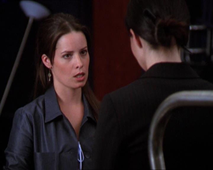 Charmed-Online_dot_net-2x01WitchTrial0967.jpg