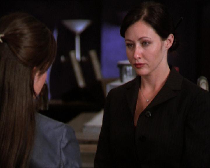 Charmed-Online_dot_net-2x01WitchTrial0968.jpg