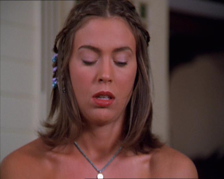Charmed-Online_dot_net-2x01WitchTrial1174.jpg