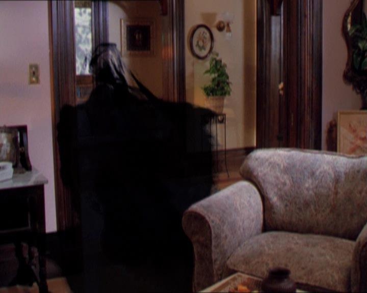 Charmed-Online_dot_net-2x01WitchTrial1229.jpg