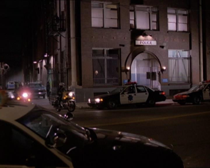 Charmed-Online_dot_net-2x01WitchTrial1667.jpg