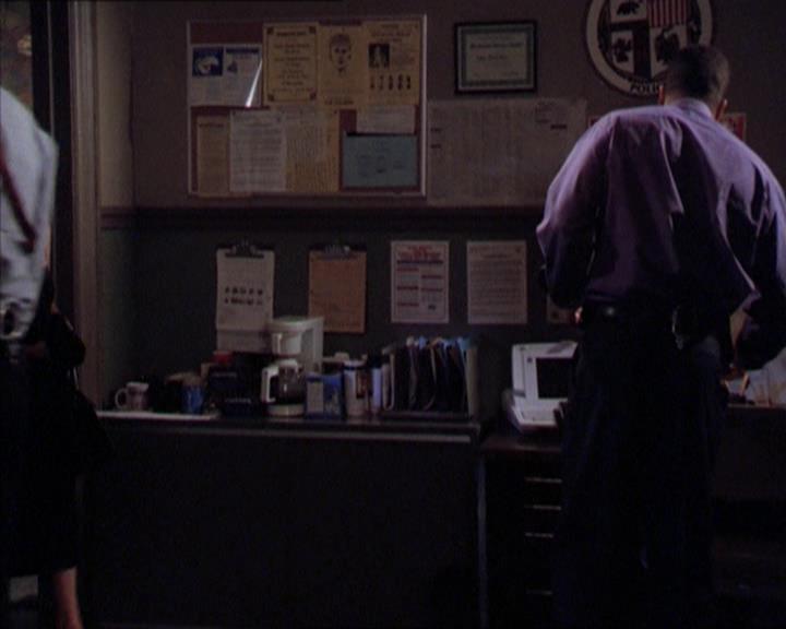 Charmed-Online_dot_net-2x01WitchTrial1673.jpg