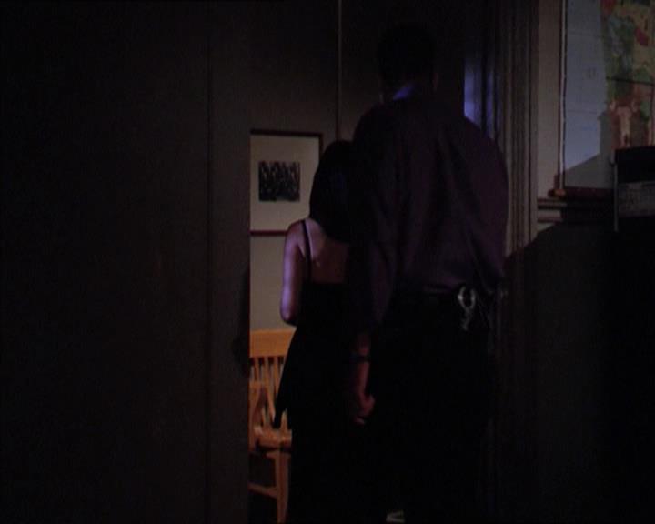Charmed-Online_dot_net-2x01WitchTrial1697.jpg