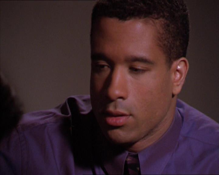 Charmed-Online_dot_net-2x01WitchTrial1765.jpg