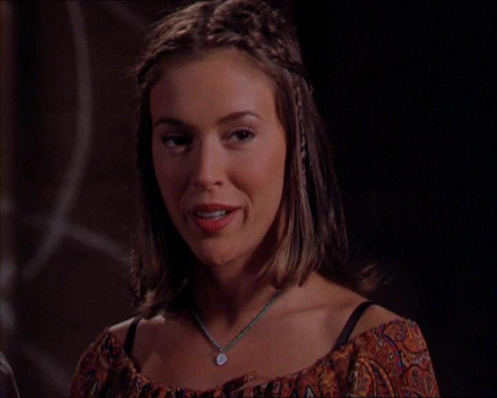 Charmed-Online_dot_net-2x01WitchTrial1830.jpg