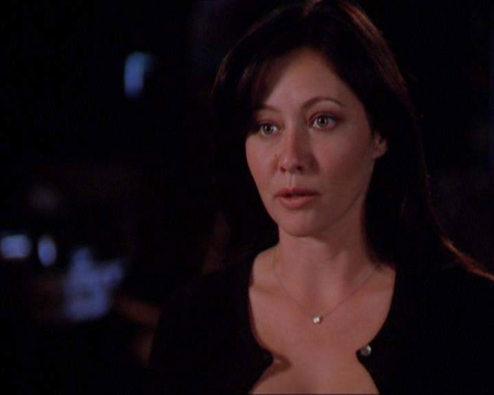 Charmed-Online_dot_net-2x01WitchTrial1852.jpg