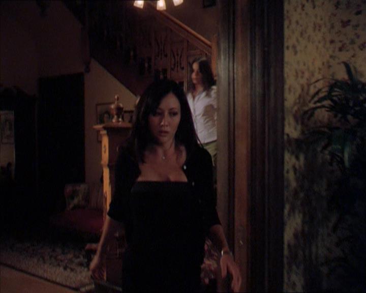 Charmed-Online_dot_net-2x01WitchTrial1915.jpg