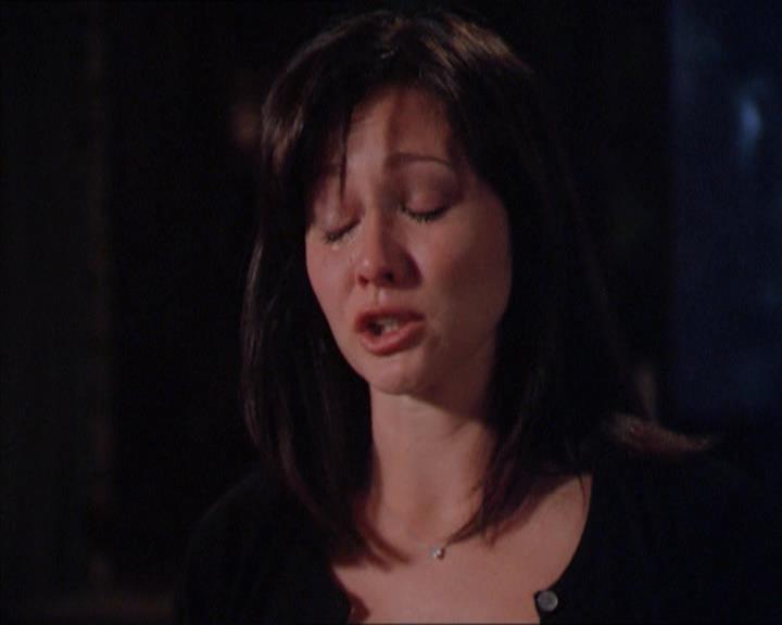 Charmed-Online_dot_net-2x01WitchTrial1981.jpg