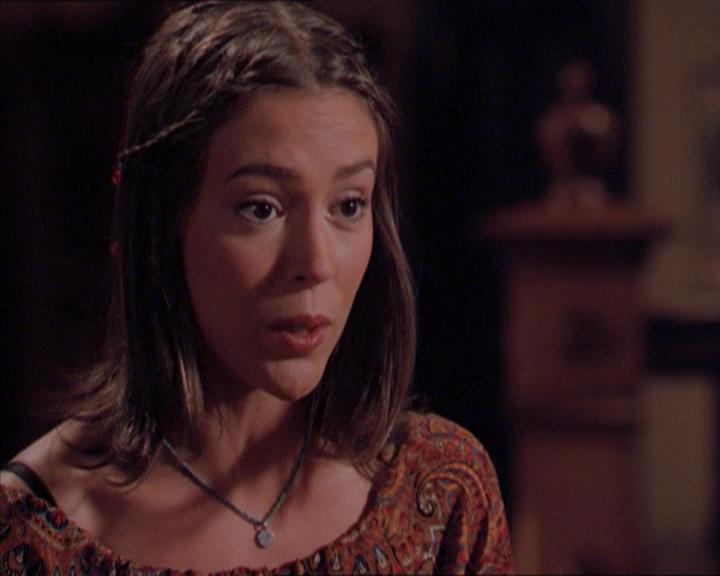 Charmed-Online_dot_net-2x01WitchTrial2013.jpg