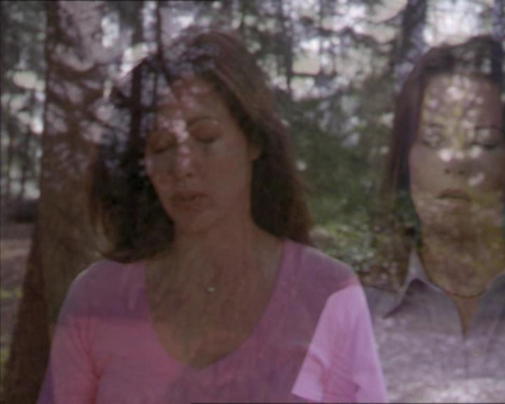 Charmed-Online_dot_net-2x01WitchTrial2112.jpg