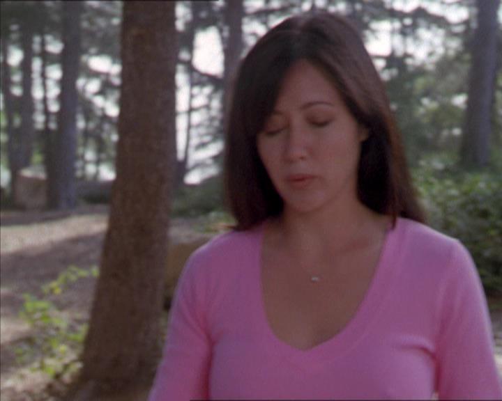 Charmed-Online_dot_net-2x01WitchTrial2123.jpg