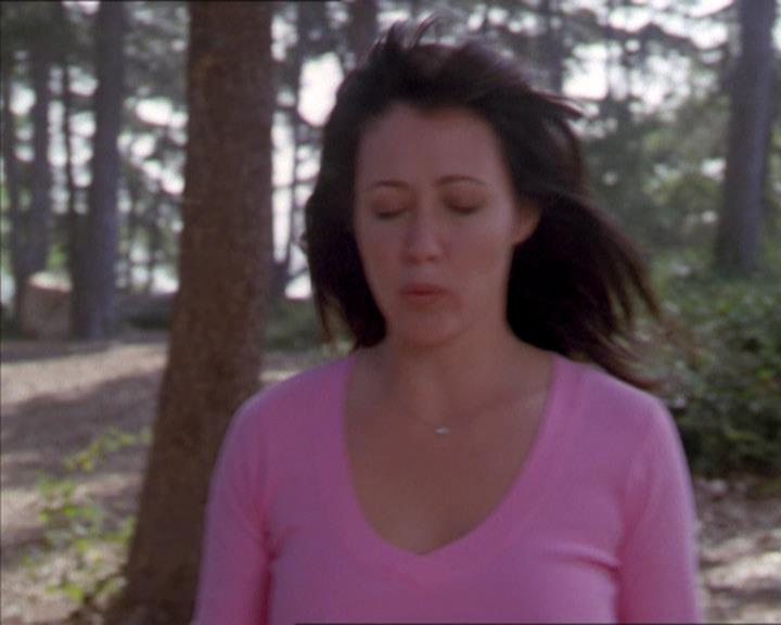 Charmed-Online_dot_net-2x01WitchTrial2167.jpg