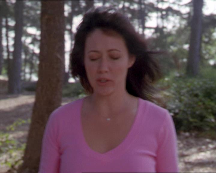 Charmed-Online_dot_net-2x01WitchTrial2168.jpg