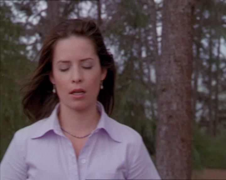 Charmed-Online_dot_net-2x01WitchTrial2174.jpg