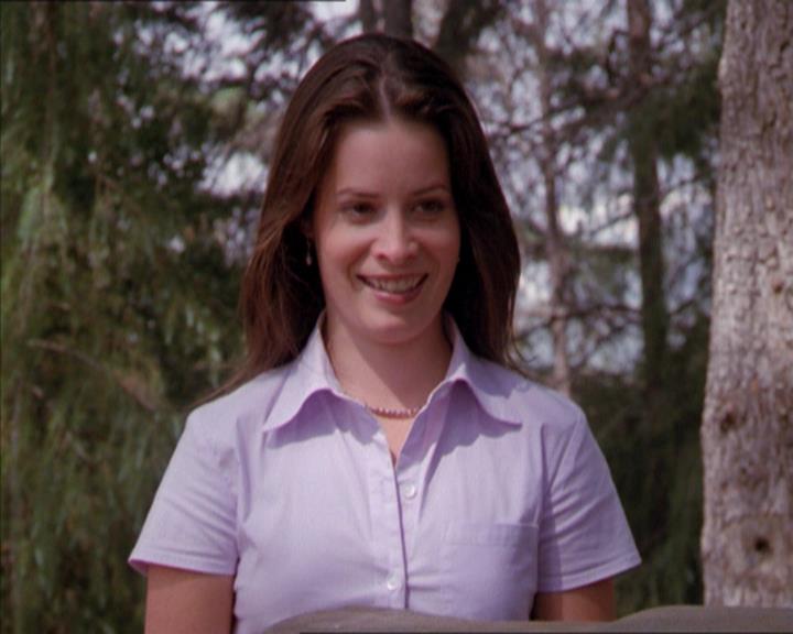 Charmed-Online_dot_net-2x01WitchTrial2256.jpg
