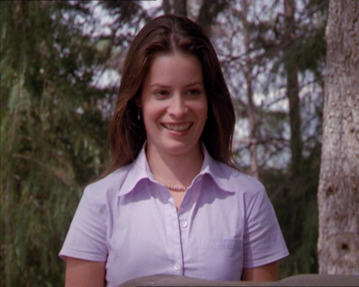 Charmed-Online_dot_net-2x01WitchTrial2257.jpg