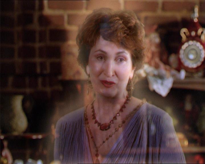 Charmed-Online_dot_net-2x01WitchTrial2385.jpg