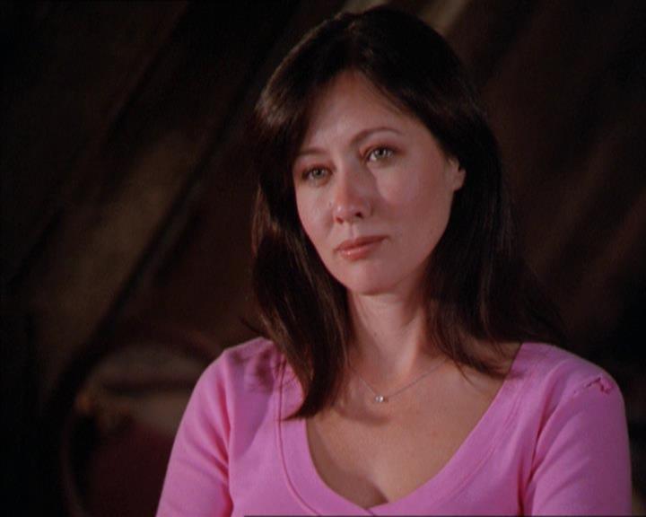 Charmed-Online_dot_net-2x01WitchTrial2387.jpg