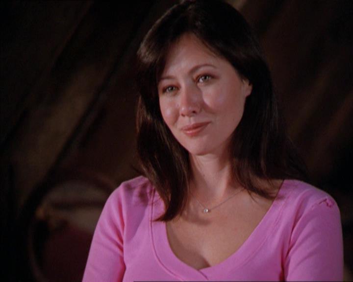 Charmed-Online_dot_net-2x01WitchTrial2398.jpg